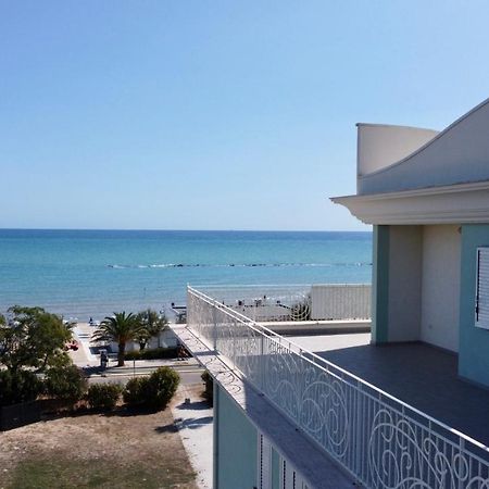 Altomare - Vibra Apartman Villa Rosa Di Martinsicuro Kültér fotó
