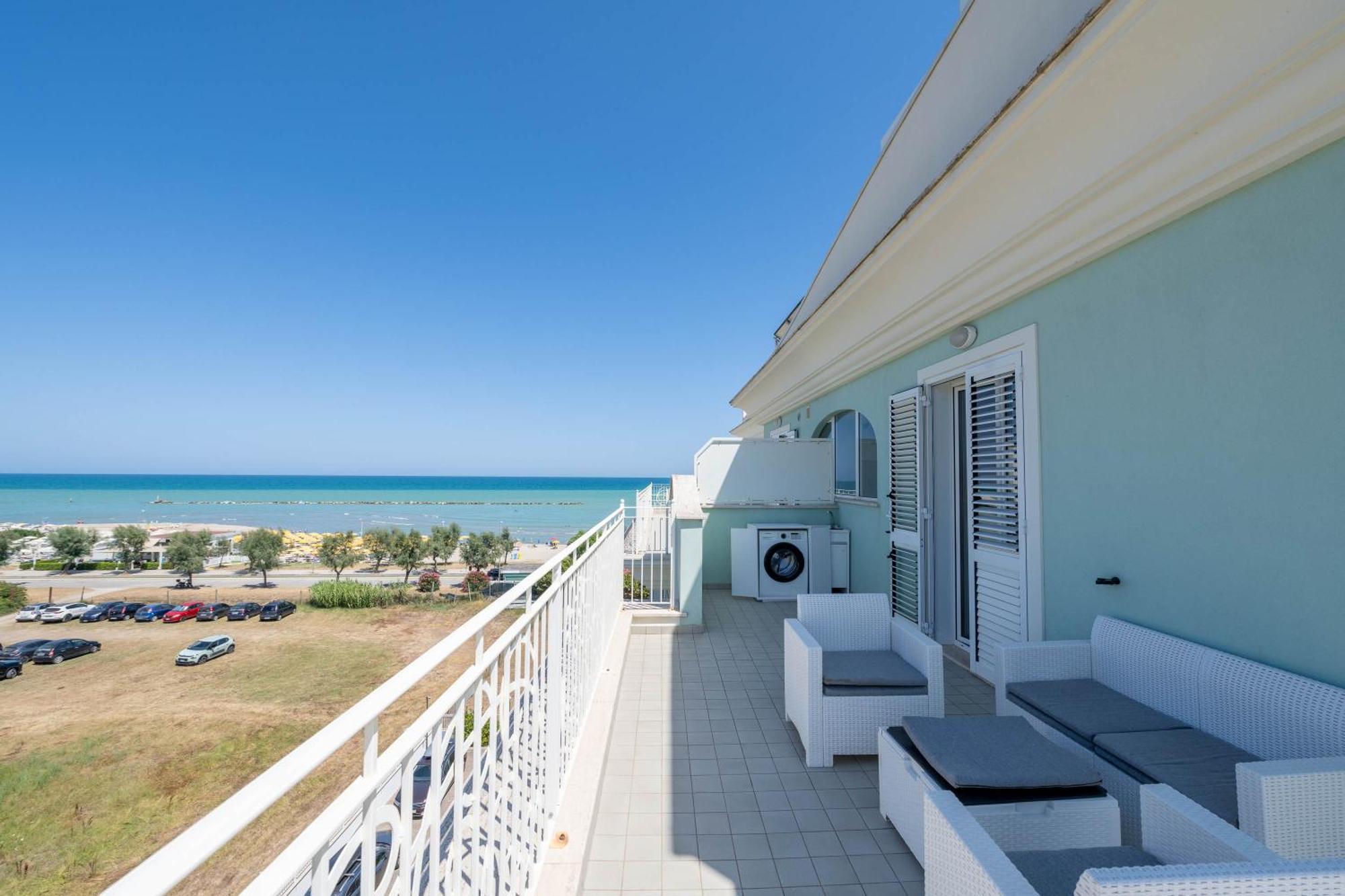 Altomare - Vibra Apartman Villa Rosa Di Martinsicuro Kültér fotó