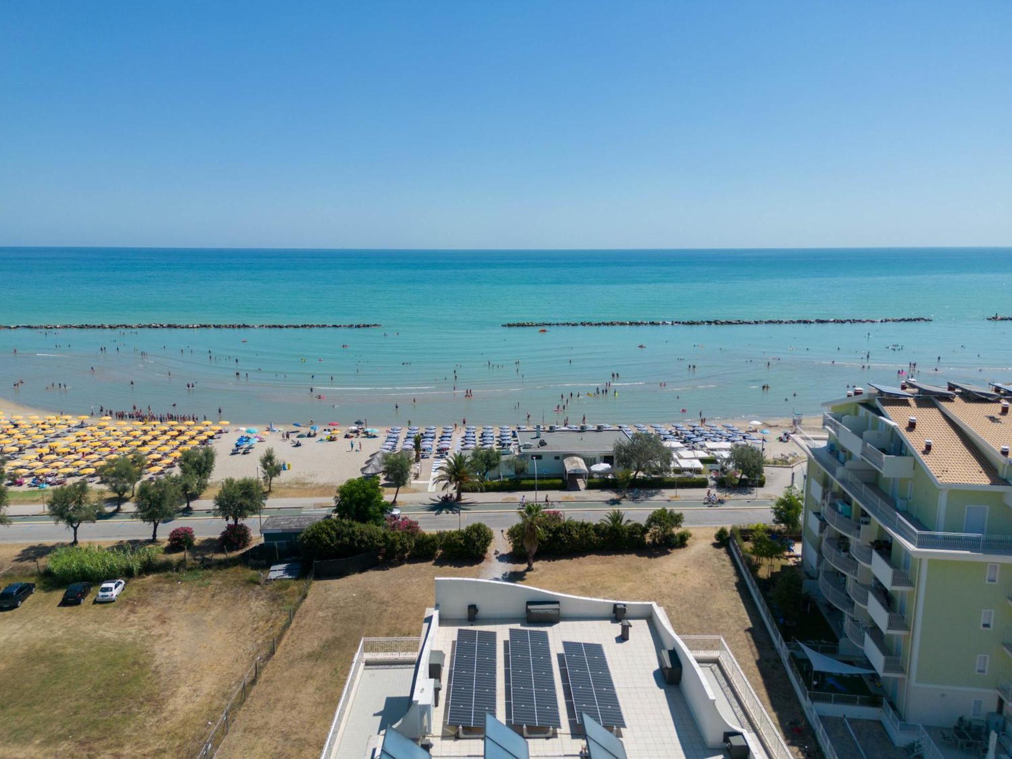 Altomare - Vibra Apartman Villa Rosa Di Martinsicuro Kültér fotó